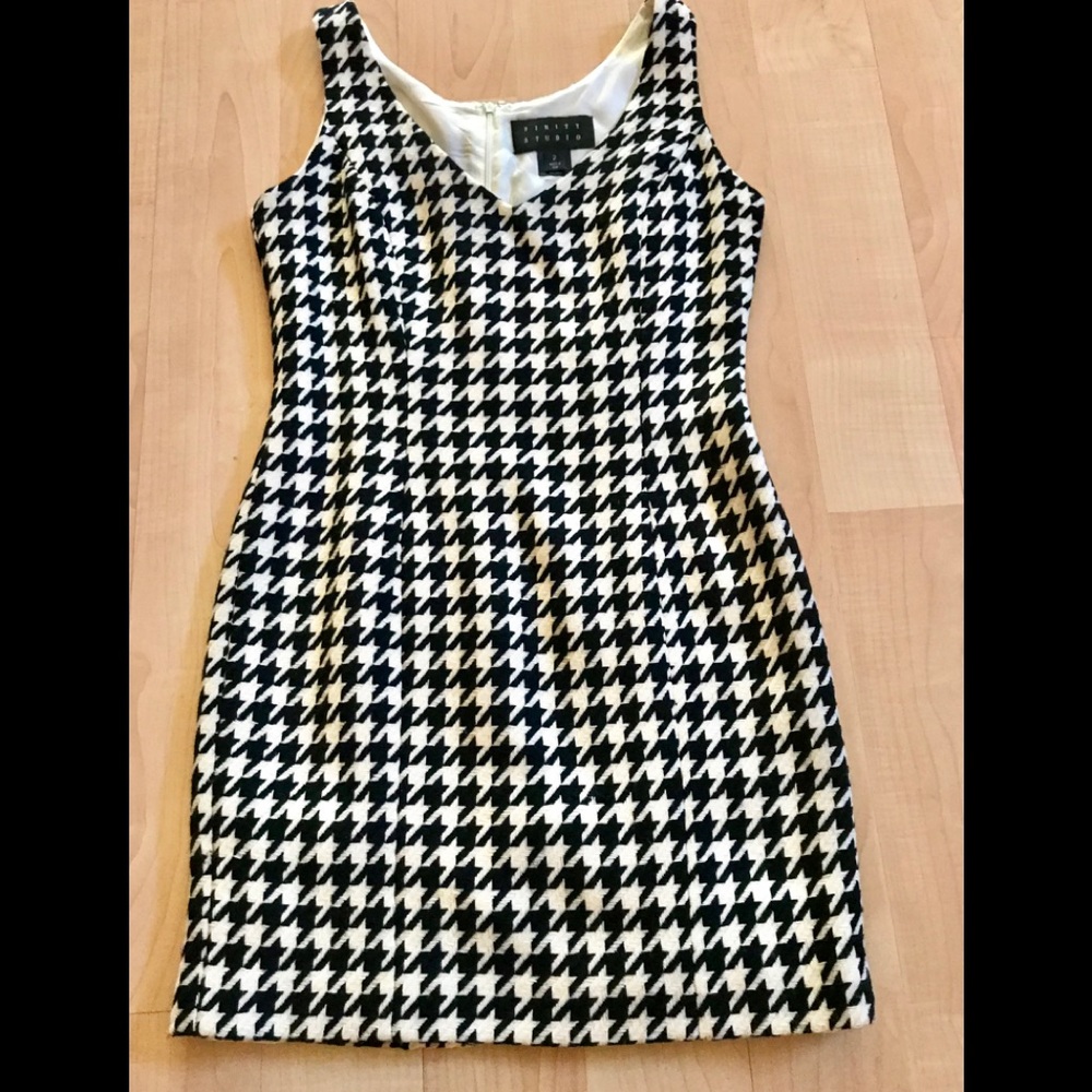 Finity Studio Dress and Jacket - Picture 3 of 5